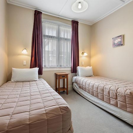 Tower Lodge Motel Інверкаргілл Екстер'єр фото