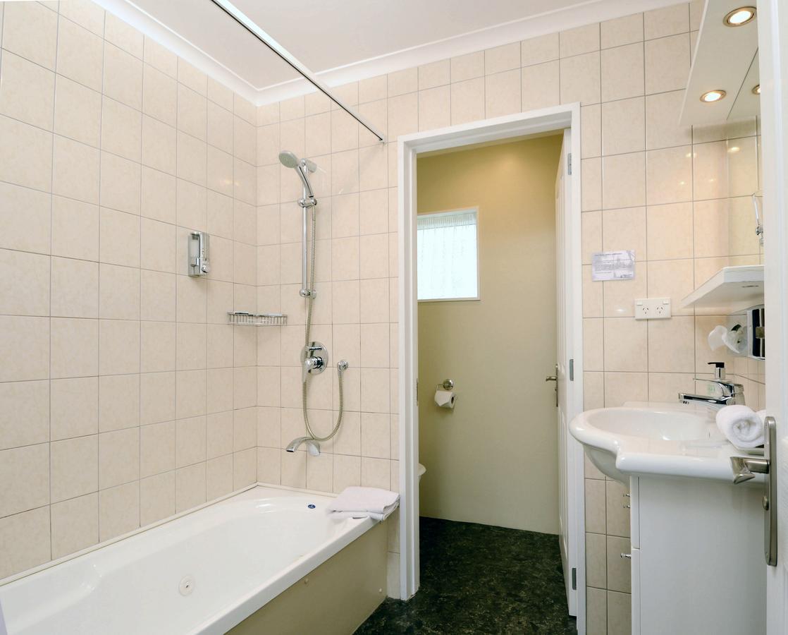 Tower Lodge Motel Інверкаргілл Екстер'єр фото